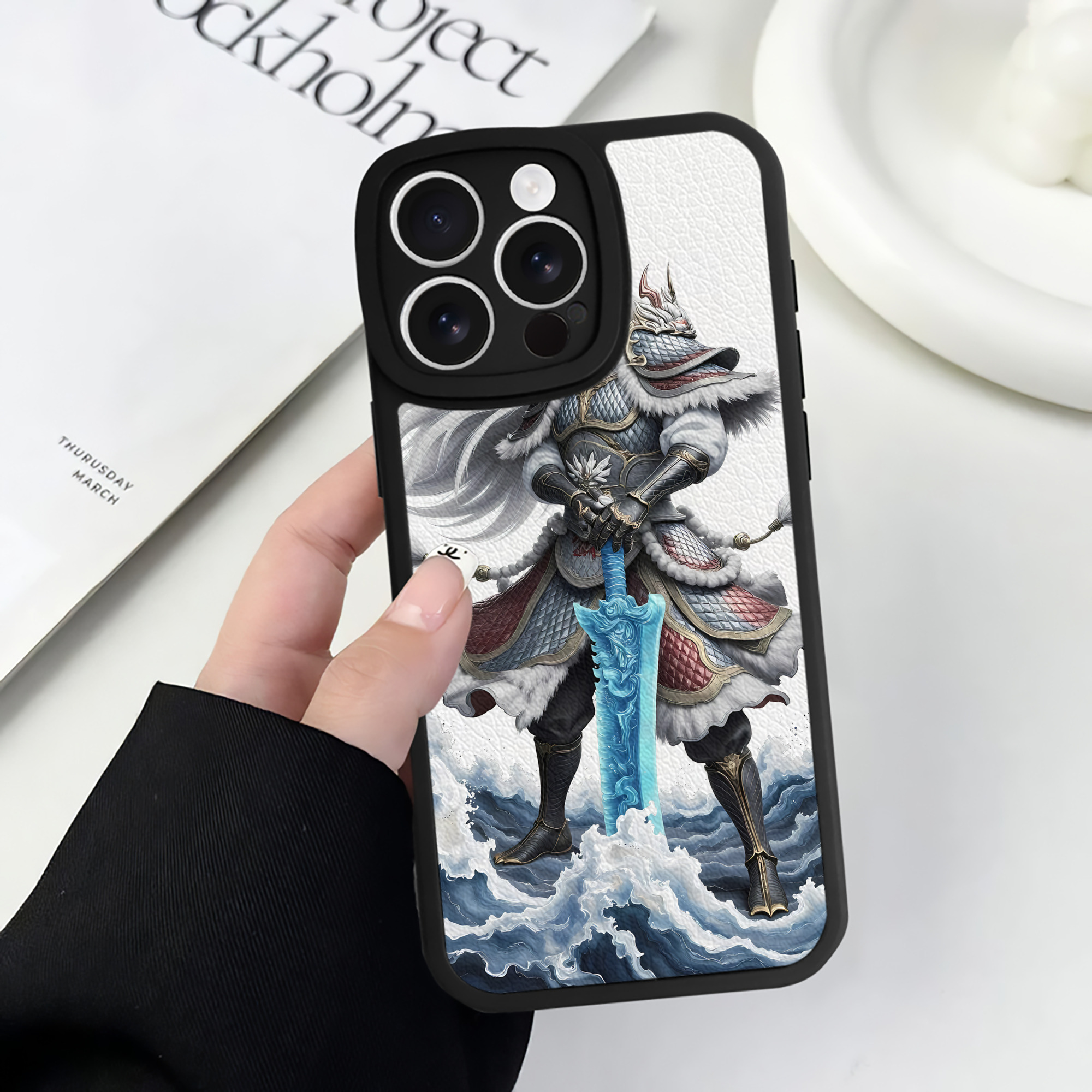 （画像用） Ne Zha 2 ナタ 魔童の大暴れ 【iPhone 16シリーズ対応】シリコンスマホケース（レザー調） 材質：シリコン